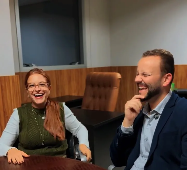 Eduardo Silva e Letícia, fundadores da Maxcon Assessoria